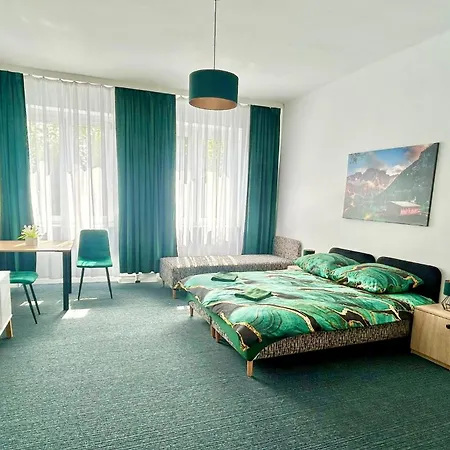 Apartment Jungle Studio New Prywatna Lazienka