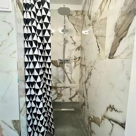 Jungle Prywatna Lazienka Apartman