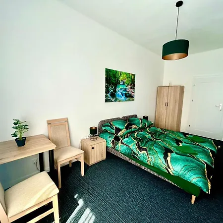 Apartment Jungle Studio New Prywatna Lazienka