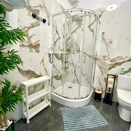 Jungle Prywatna Lazienka *